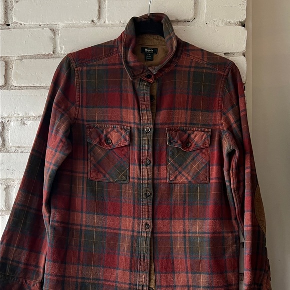 ROOTS structured Red Plaid Button-Up Flannel Shirt - Picture 2 of 12